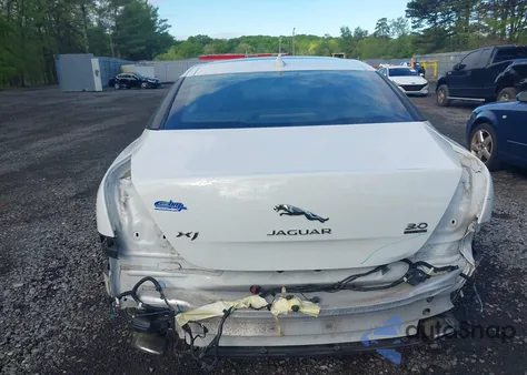 2017 Jaguar Xj z USA, uszkodzony, nr VIN SAJXJ1GD0H8W08934